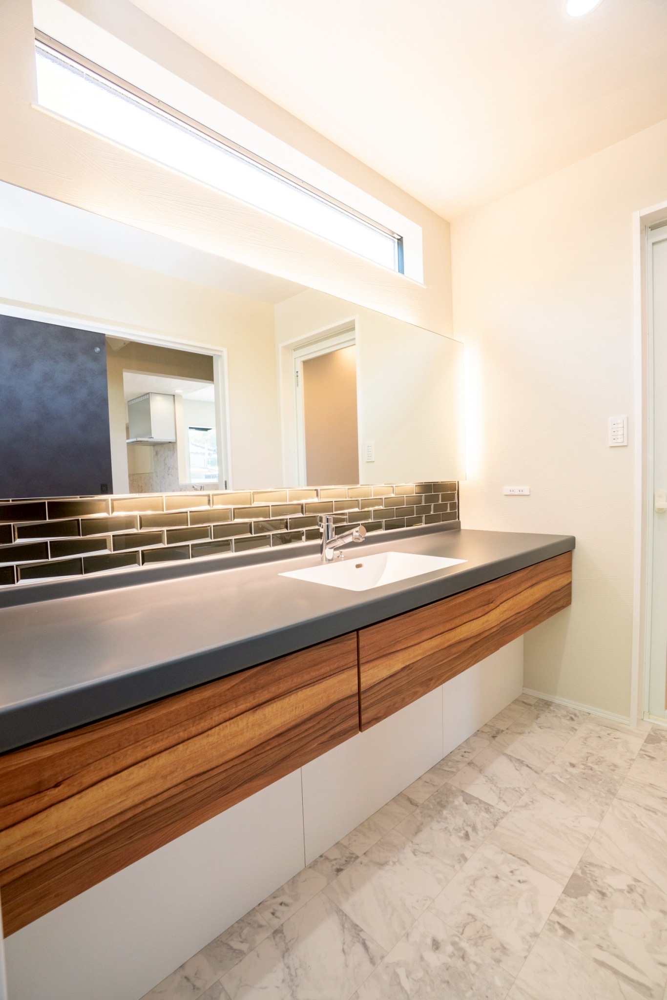 ホテルライクを日常に取り入れた平屋の住まい｜大崎町I様邸